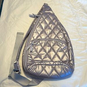 Vera Bradley cross body bag.